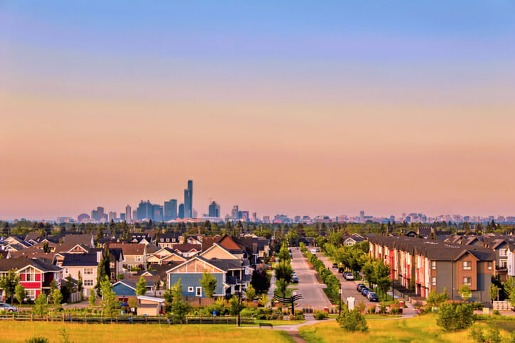 Best Suburbs to Live In Near a Large City - 2022 Study - SmartAsset