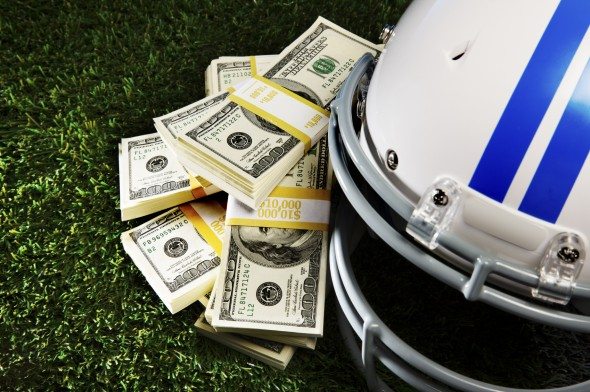 Should College Athletes Be Paid? 
