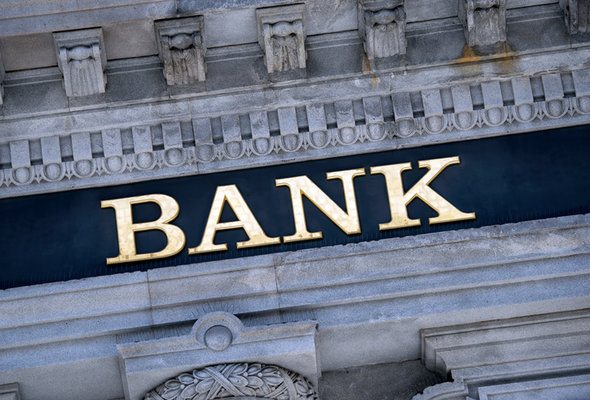4 Things to Look For When Choosing a Bank