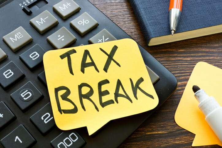 SmartAsset: A Guide to Tax Breaks on Your 2022 Return