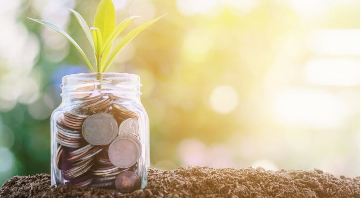 Here we analyze the differences between the 457-vs-401k retirement plans.