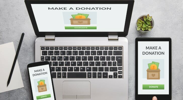 donor advised fund vs private foundation