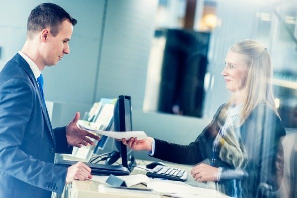 Where Should You Exchange Foreign Currency?