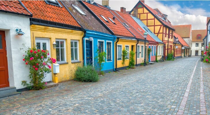 How to Retire in Sweden: Costs, Visas and More - SmartAsset
