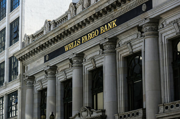 Chase Bank vs Wells Fargo: Which is Better for You?